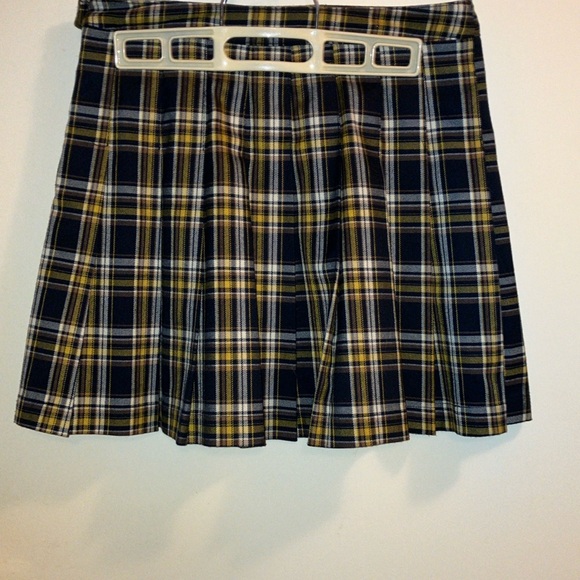 Forever 21 Dresses & Skirts - UNIFORM SKIRT  size medium